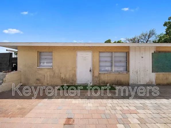 464A Carolina Ave, Fort Myers, FL 33905