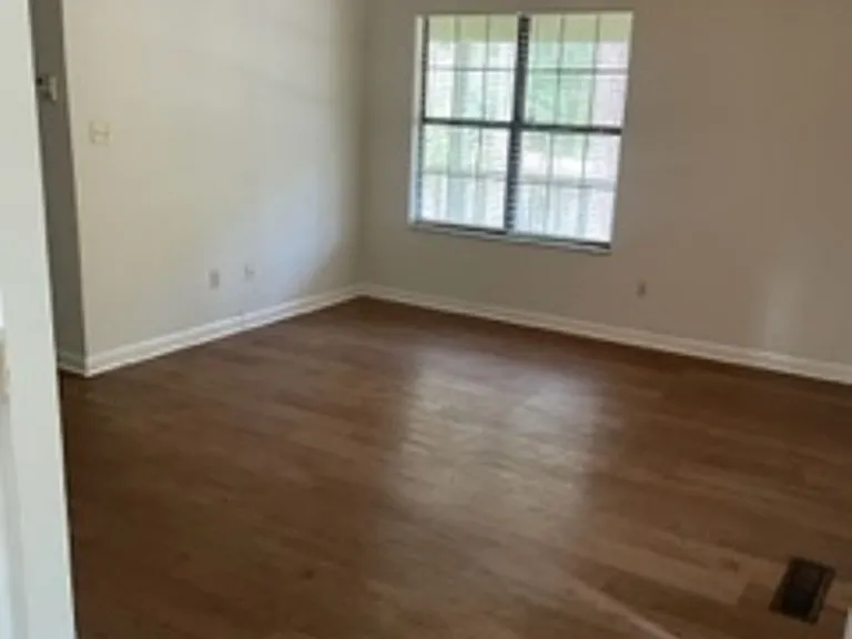 3652 Estates Rd — Photo 3