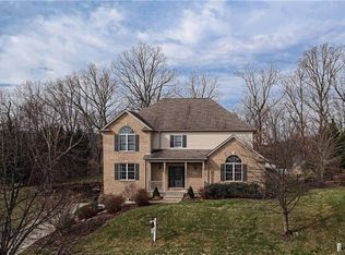 223 Erin Dr, Cranberry Township, PA 16066