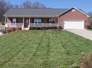 190 Mountain Crest Ln, Greenback, TN 37742