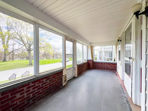 464 Shasta Dr — Photo 4