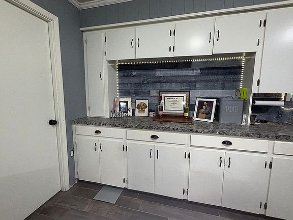 4th image of 115 Ashley Rd