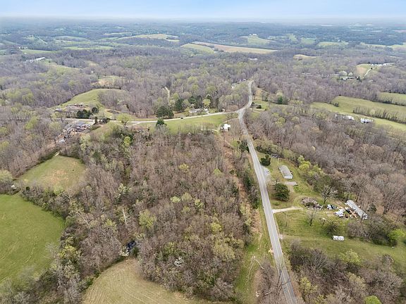 4th image of 3057 Sugar Creek Rd