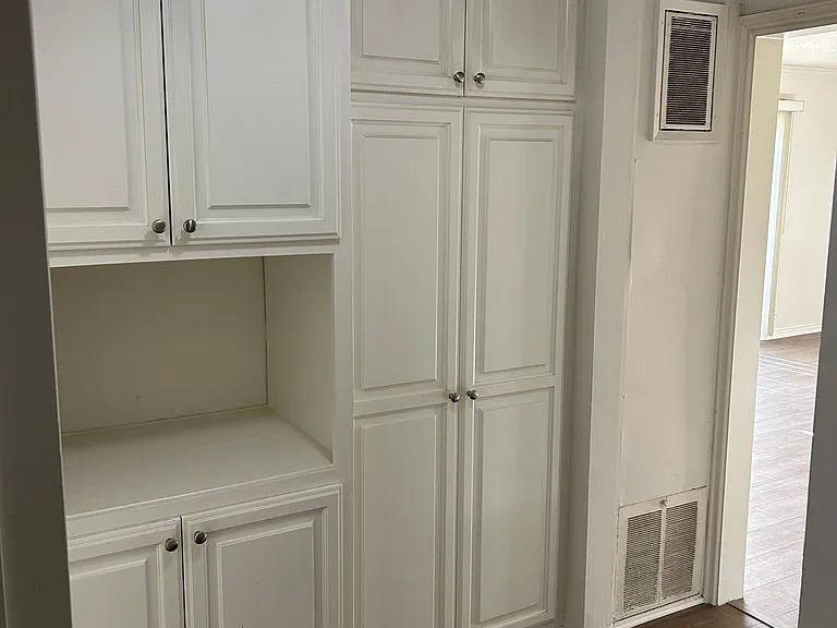 1023 Ocean Park Blvd #5 — Photo 10