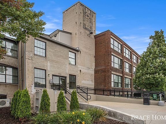 3rd image of 533 Columbia Ave APT 160