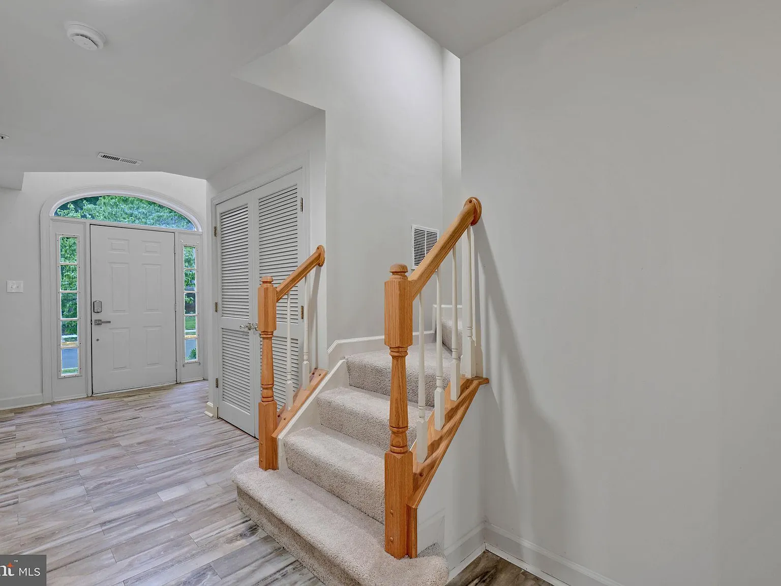 4 bed, 5.0 bath, 2600 sqft, $4,000 — Photo 3