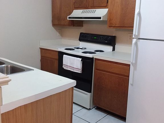 3rd image of 8572 Pineverde Ln