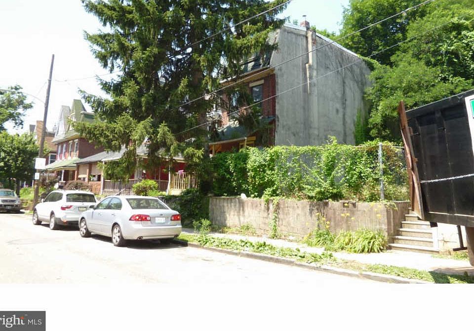 2nd image of 305 Earlham Ter