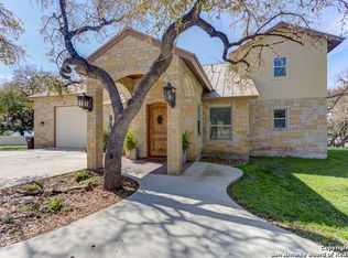 256 Kruse Loop, Lakehills, TX 78063