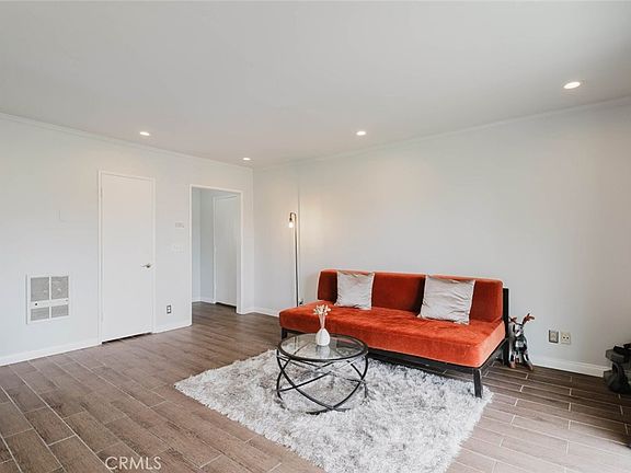 3rd image of 3734 S Canfield Ave APT 330