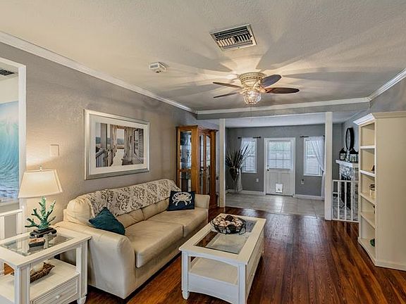 2nd image of 532 Skyview Ave