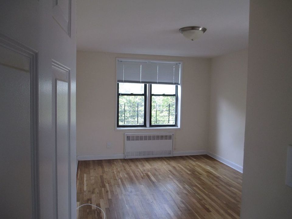 2nd image of 6715 Dartmouth St #5F