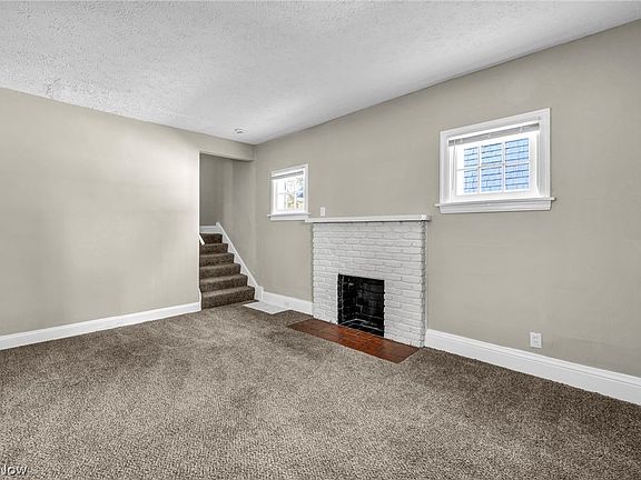 5th image of 936 Selwyn Rd