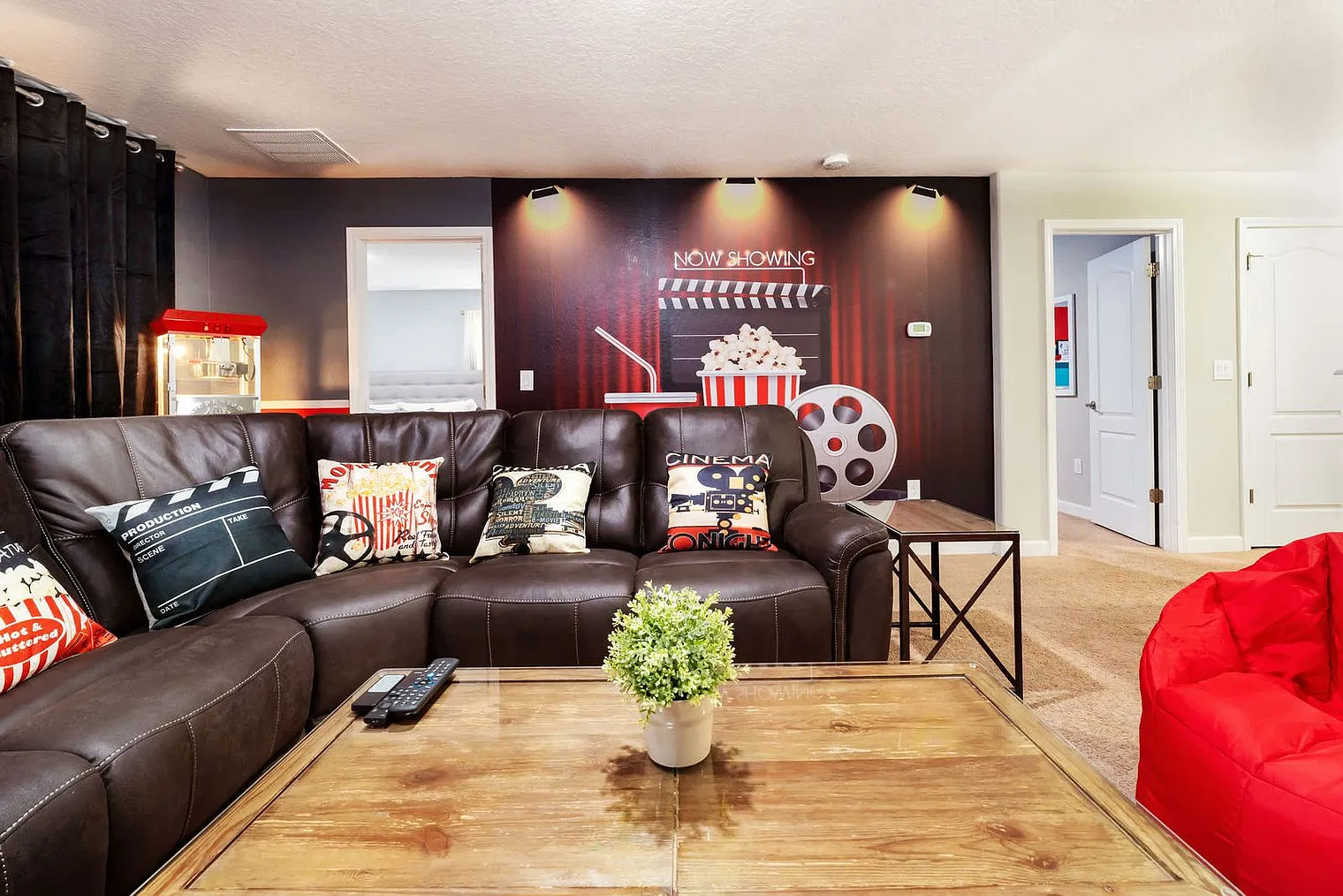9 bed, 5.0 bath, 3907 sqft, $7,115 — Photo 3