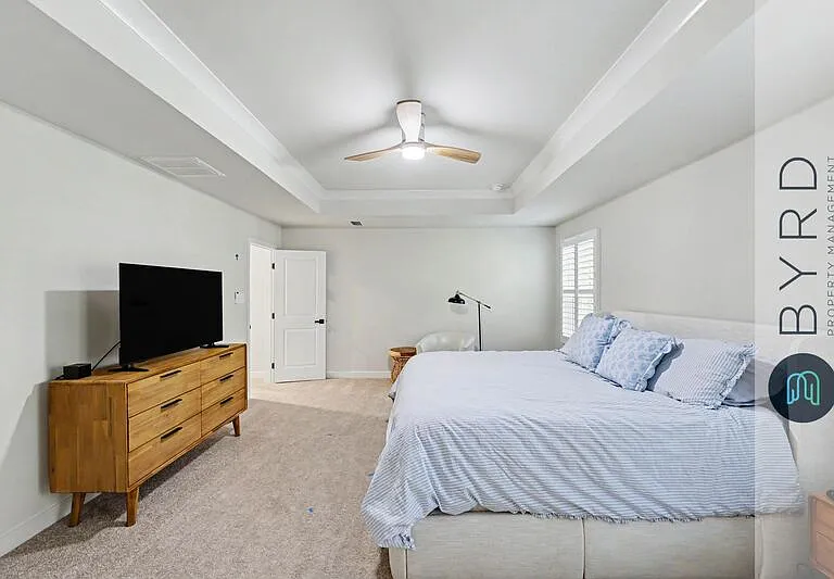 18606 Holly Crest Dr — Photo 22