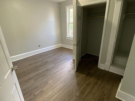 3rd image of 222 Harrison Ave NW