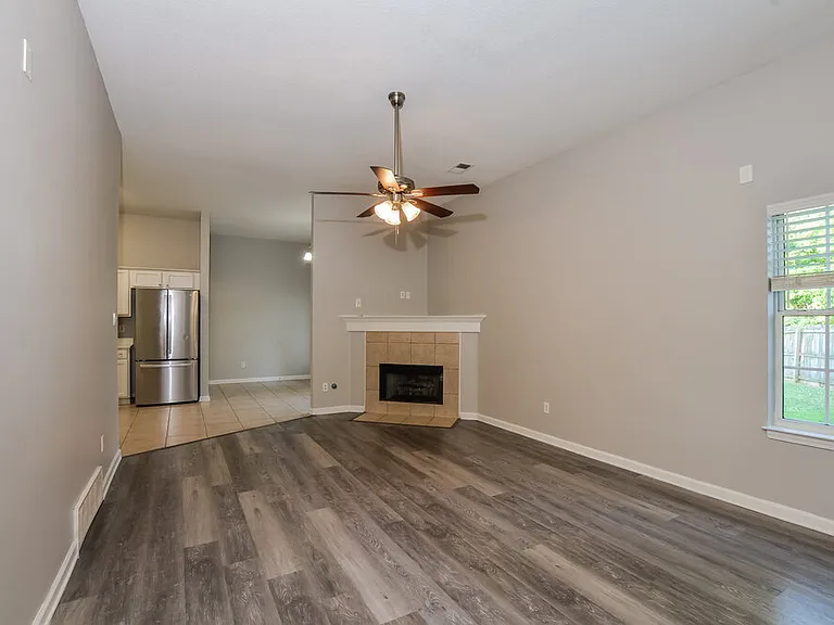 8280 Dexter Ridge Cv E — Photo 4