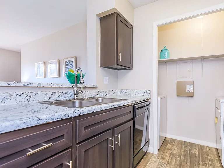 Somerset Park At Union Apartments — Photo 25