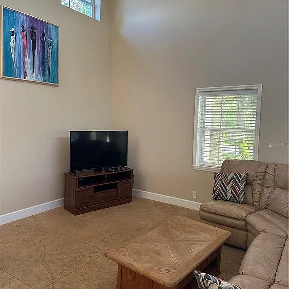 1201 S Flagler Ave — Photo 8