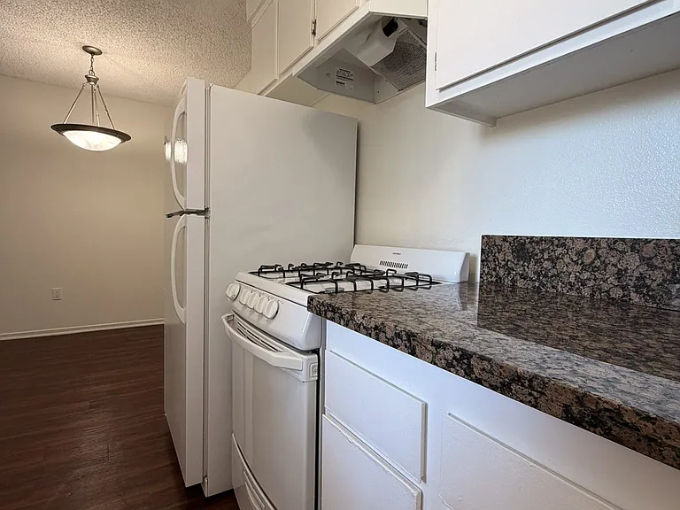 Concord Square Apartments — Photo 59