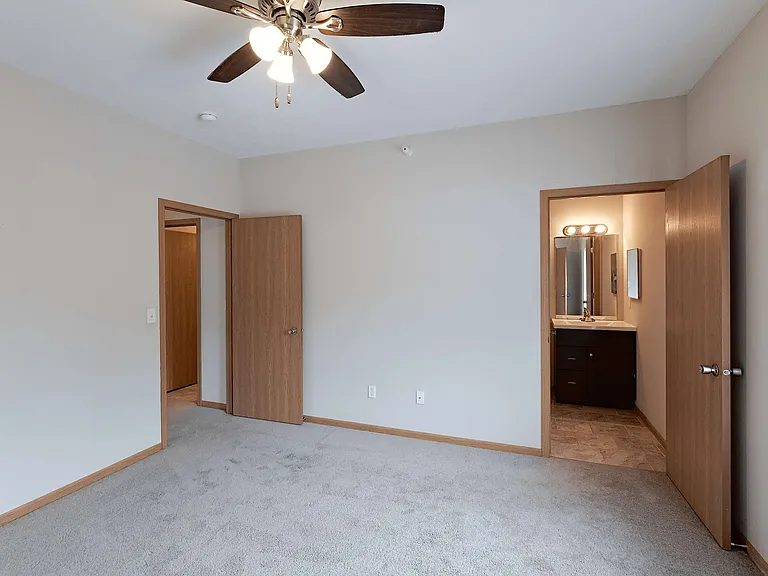 Gateway Park Apartments — Photo 91