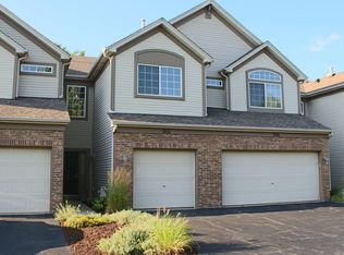 964 Parkhill Cir #964, Aurora, IL 60502