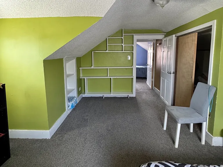 557 Emerson Dr — Photo 16