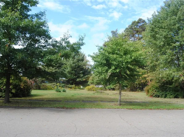 517 Park Ave #9, Kane, PA 16735