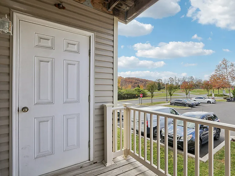 Summit Ridge Luxury Apartments — Photo 82