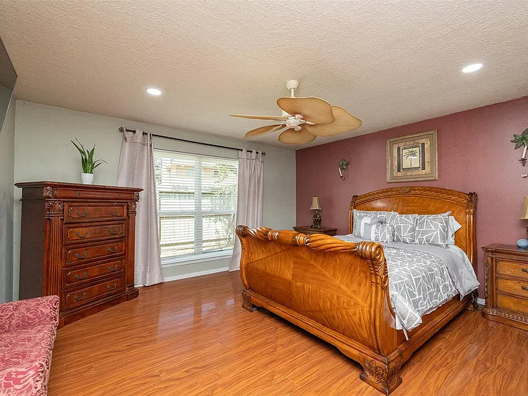 8102 Tall Firs Ln — Photo 20
