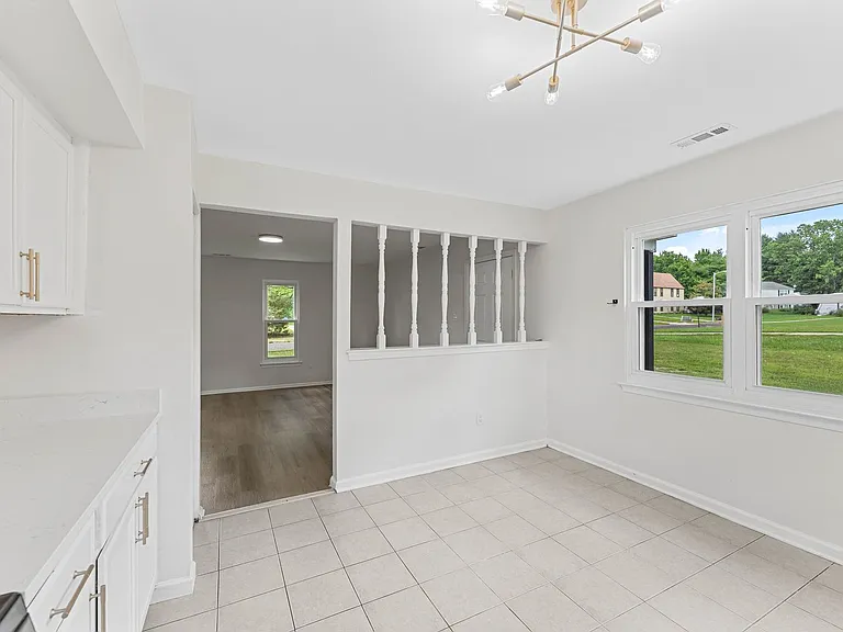 7 Andrea Dr — Photo 7