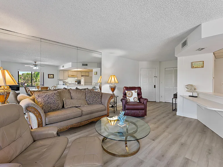 1605 S US Highway 1 #B201 — Photo 7