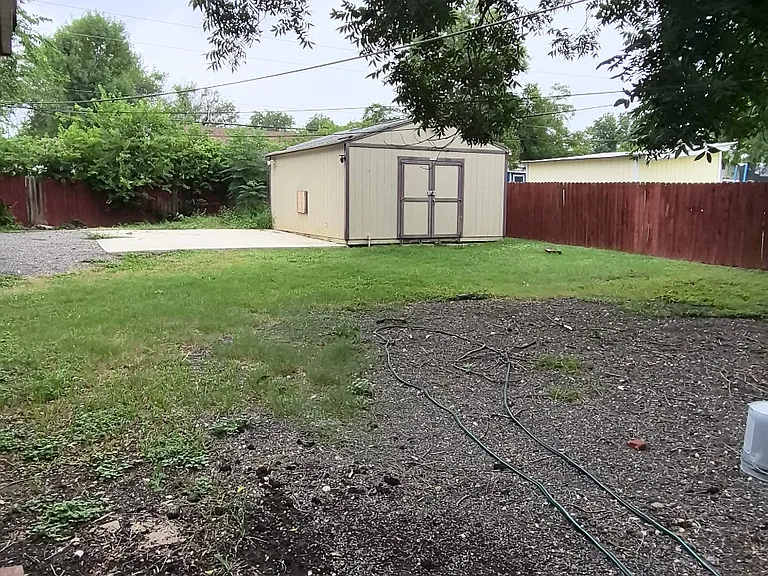 835 Utopia Ln — Photo 15