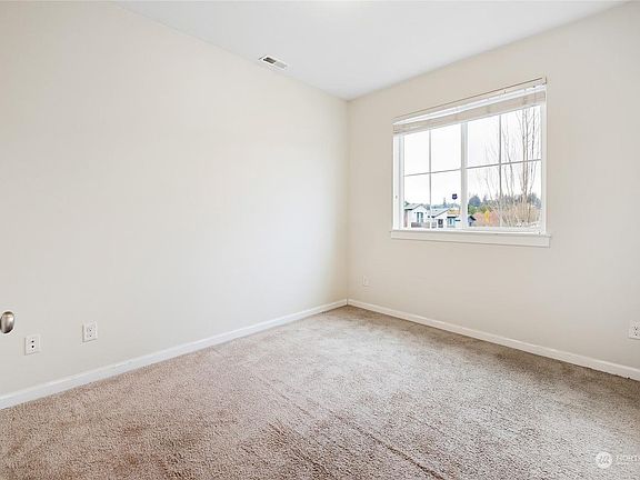 3rd image of 18372 2nd St SE