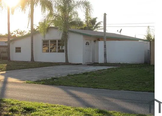 3 bed, 970 sqft, $2,250 — Photo 1