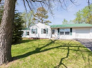 5 Woodfork Ct, Maryland Heights, MO 63043