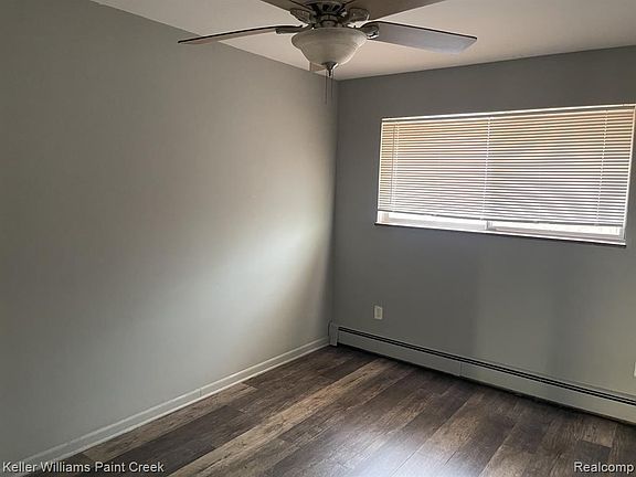 5th image of 474 W Marshall St