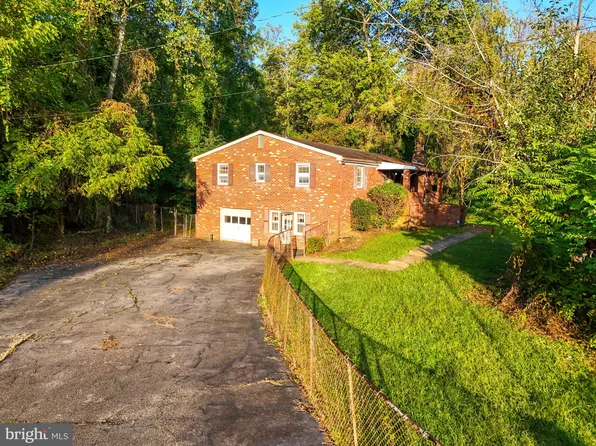 13400 Baxter St, Woodbridge, VA 22191