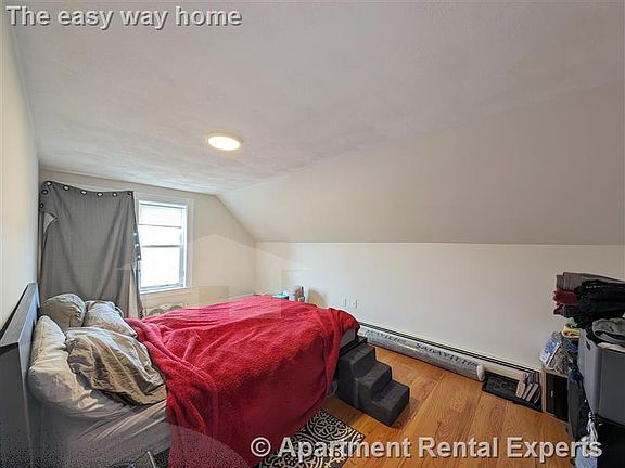 3rd image of 491 Main St Floor 1