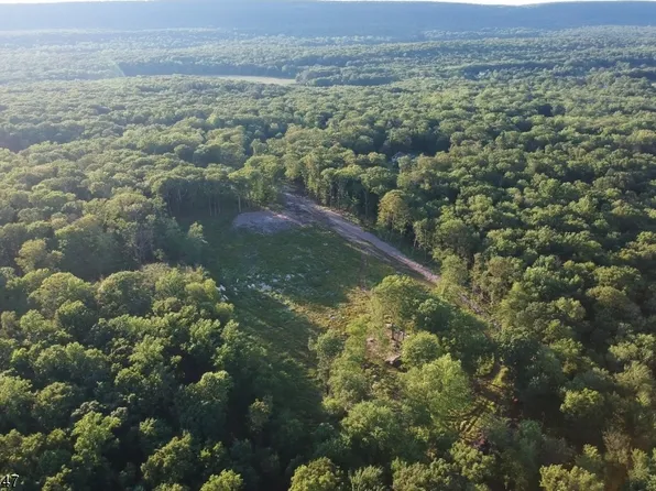 947 Old Schoolhouse Rd #A, Blairstown, NJ 07825