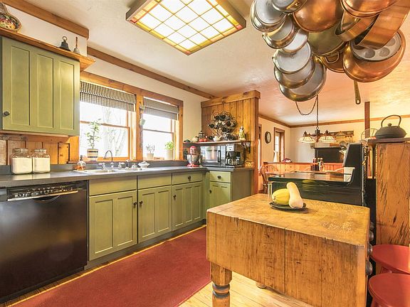 Beautiful kitchen open to dining area