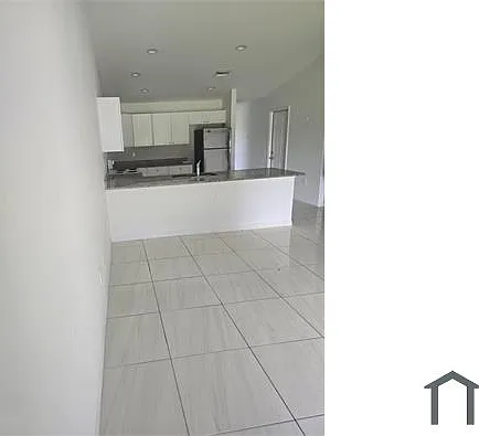3 bed, 1200 sqft, $1,600 — Photo 4