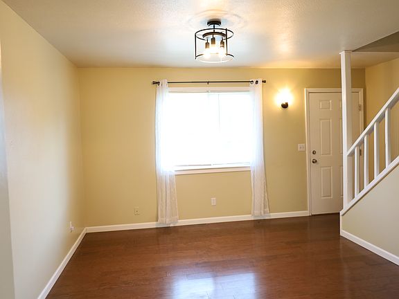 2nd image of 212 N Clinton St APT A