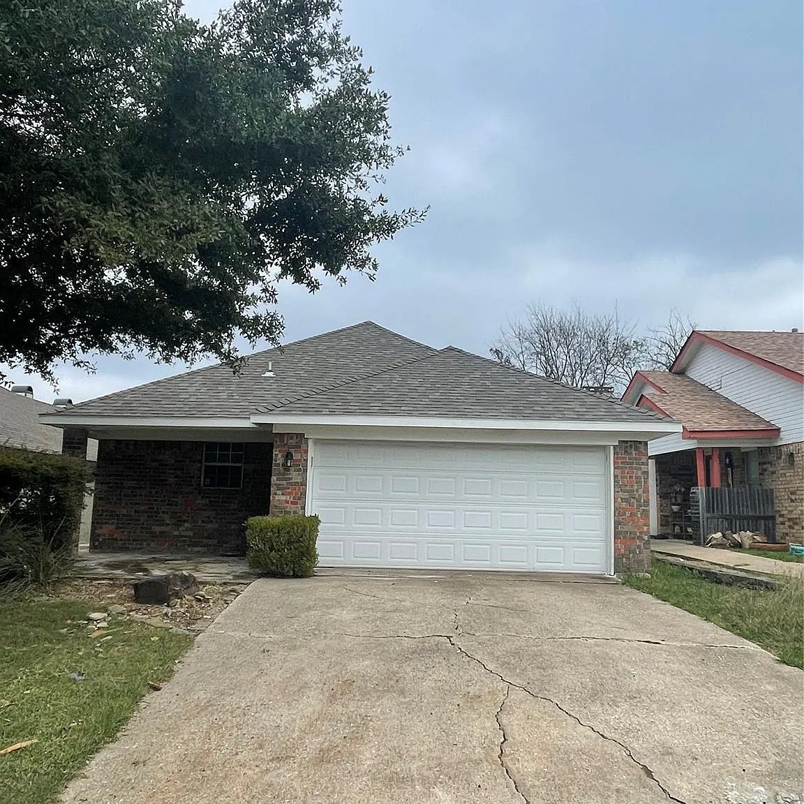 3 bed, 1422 sqft, $1,975 — Photo 2