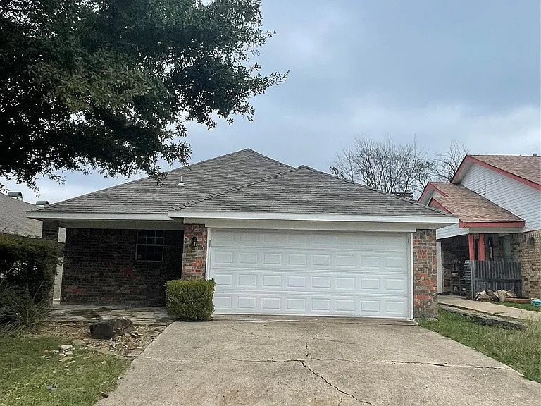 5412 Village Green Dr — Photo 2