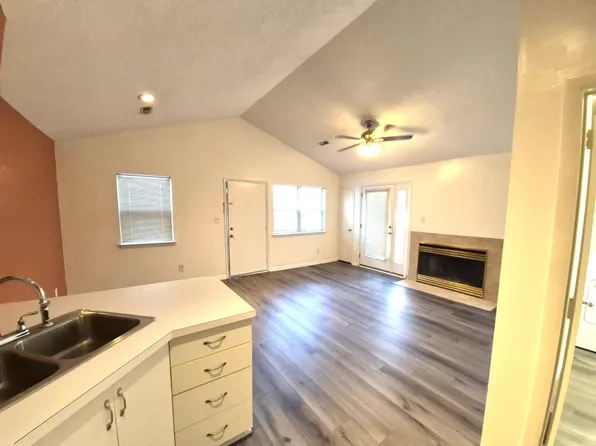 12762 Saint James Pl APT C, Newport News, VA 23602