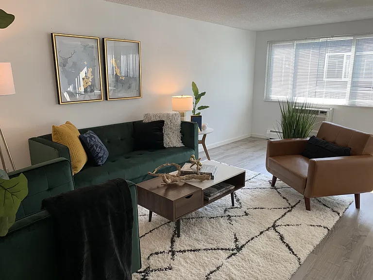 Mohawk Green Apartments — Photo 2