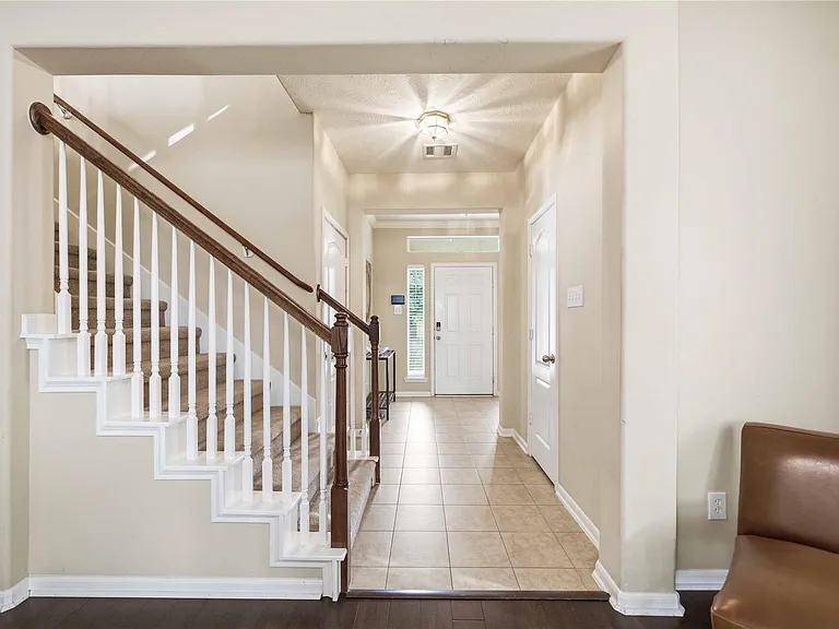 10634 Kentington Oak Dr — Photo 4