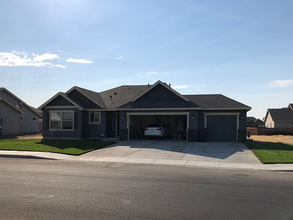 2nd image of 3908 Providence Ln