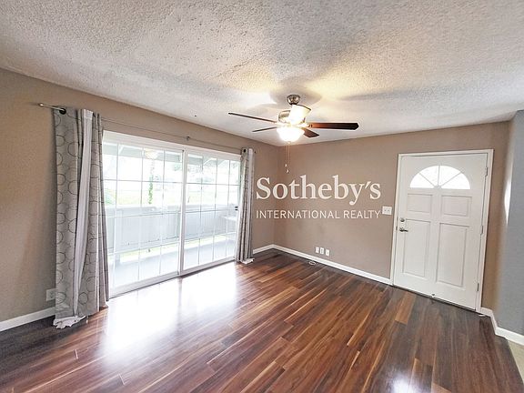4th image of 46-1060 Emepela Way APT 9R